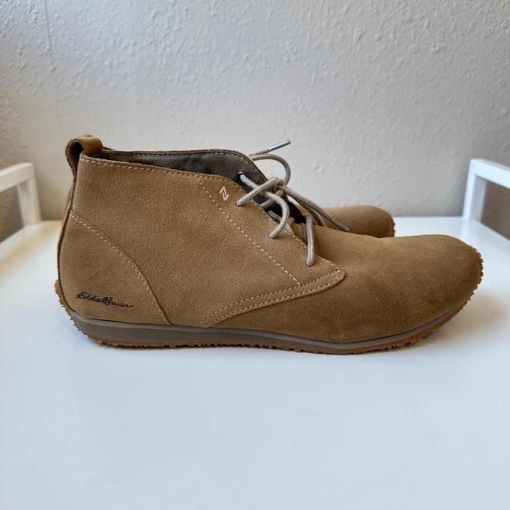Eddie Bauer Lukla Chukka Boots Womens‎ 8 Tan Suede Lace Up Ankle Casual Sporty